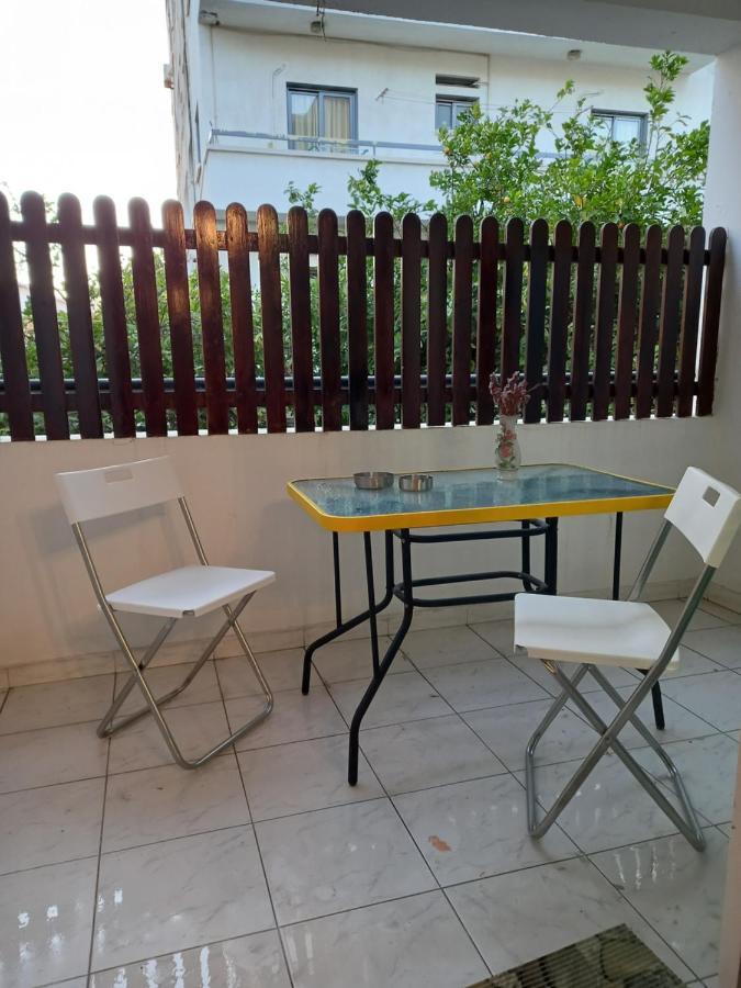 2 Bedroom Apartment Near Finikoudes Lárnaca Exterior foto